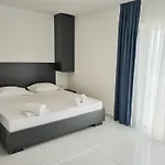 Diamond Villa