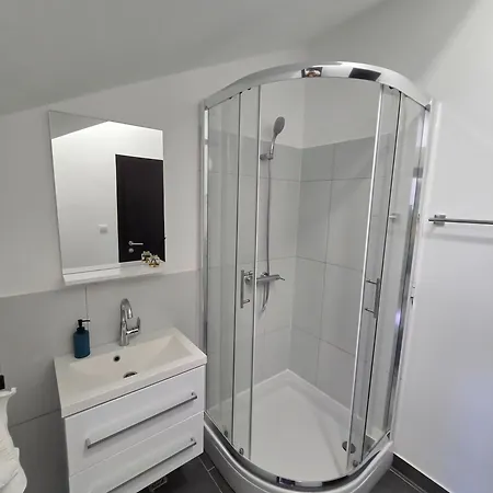 Diamond Villa *