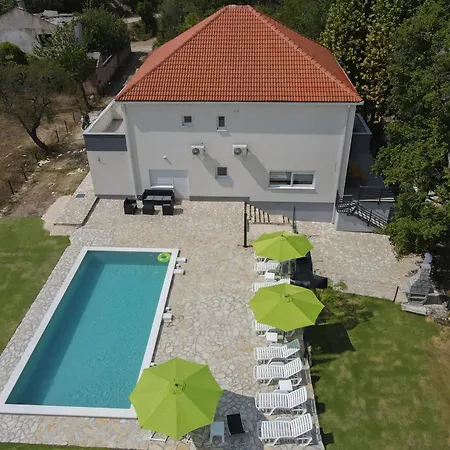 Villa Diamond *
