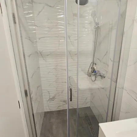 Diamond Vila