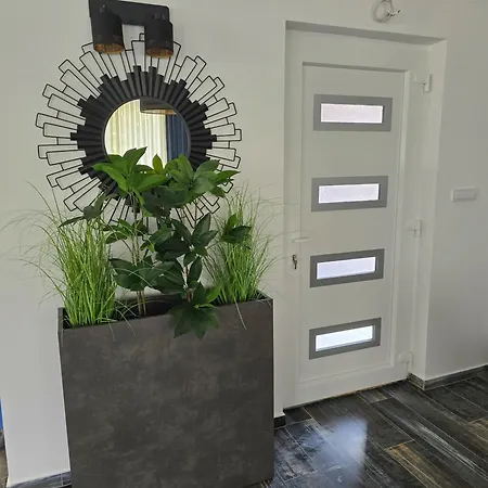 Vila Diamond Cetina